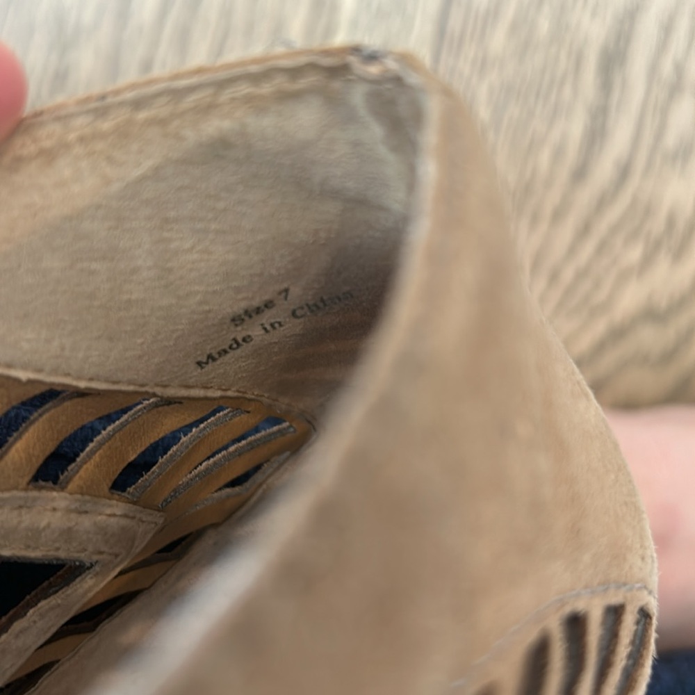 Dolce vita lace up wedge. - Picture 5 of 6